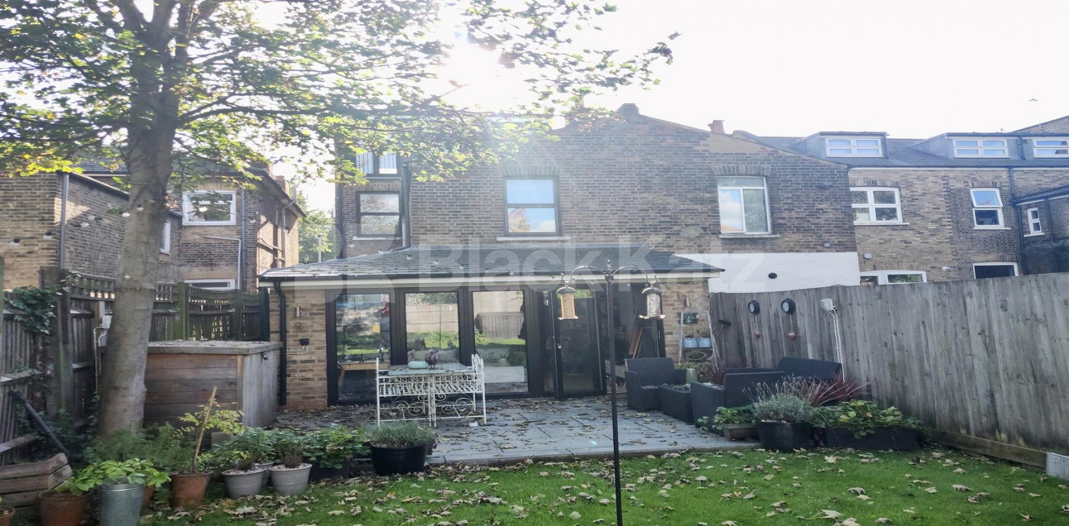 			LET, 2 Bedroom, 1 bath, 1 reception Apartment			 Fernlea Road, Balham